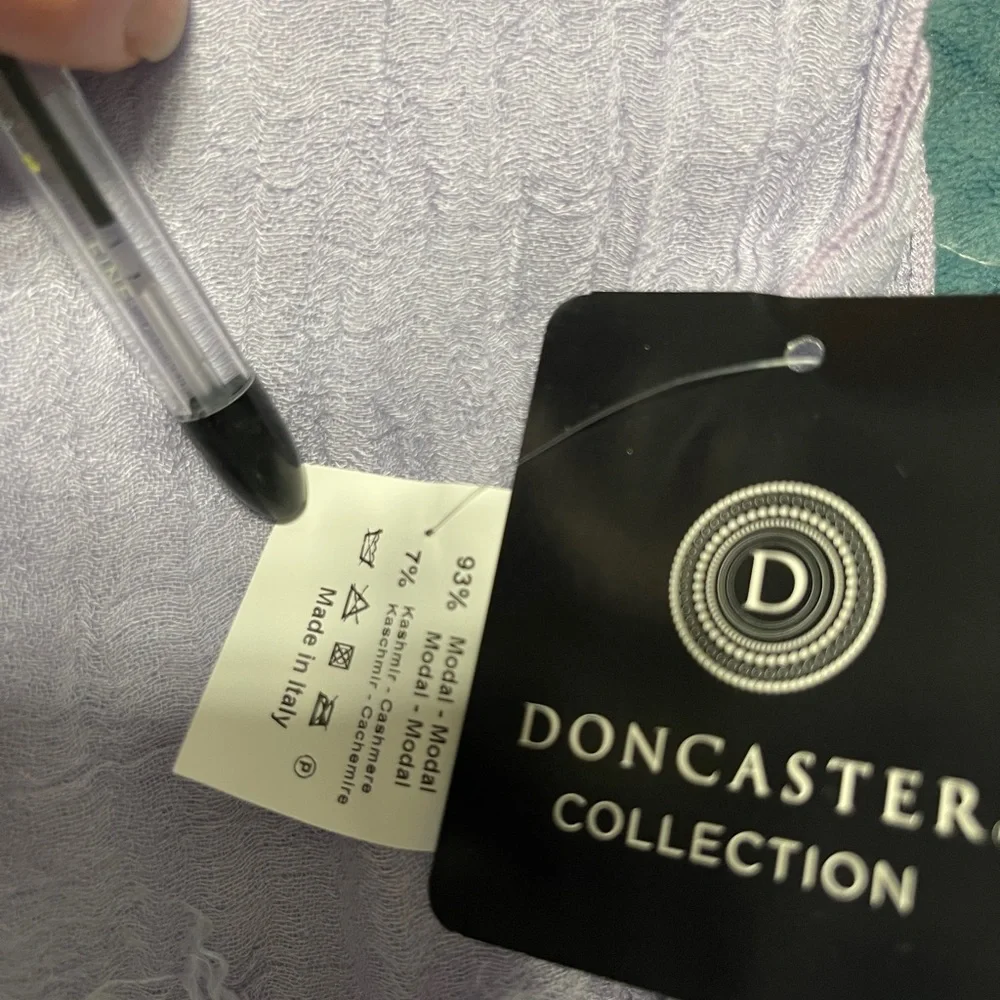 Doncaster Light Purple Scarf- New with Tags - Picture 3 of 5